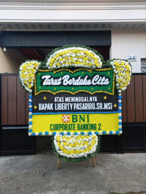 Papan Bunga Duka di Mananggu