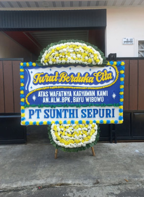 Papan Bunga Duka di Mananggu